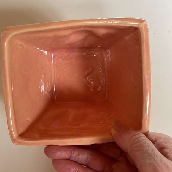 1940’s McCoy Lily Bud Pottery Planter - Picture 4 of 7